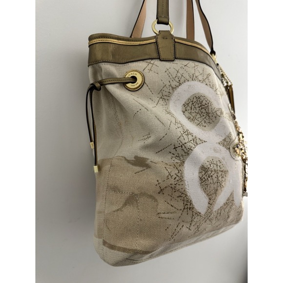 Unique Coach Audrey Canvas Limited Edition Tote bag w/ Jeweled Starfish 17024 - Picture 4 of 15